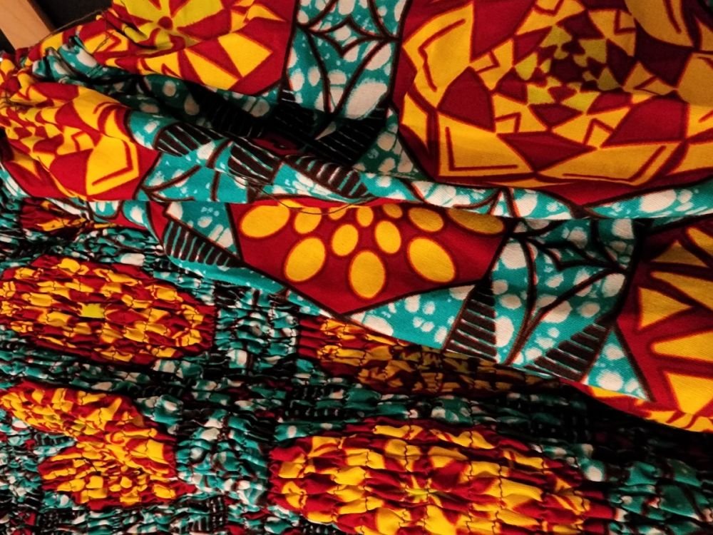 Printed Peplum Stretch Top with Puff Sleeves - Image 3